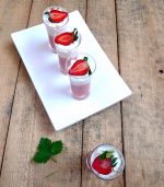 Gazpacho de fresas con espuma de queso Gazpacho de Fresas con espuma de queso 1
