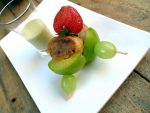 Crema de pepino, yogur y ciruelas con brocheta de frutas Crema de pepino y ciruelas con brocheta de frutas 9