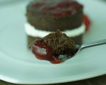 Tarta de Chocolate con nata y fresa Tarta de Chocolate con nata y fresa (3)