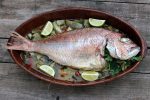 Sama al horno con verduras pescado al horno con guarnición