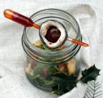 Ensalada de sardina ahumada con vinagreta de mermelada de pimiento rojo asado Ensalada de sardina ahumada