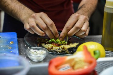 Cocinero cocina