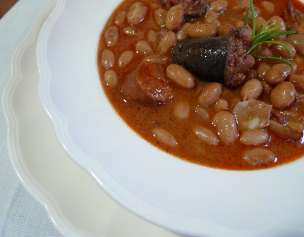 Potaje de alubias rojas con morcilla y chorizo