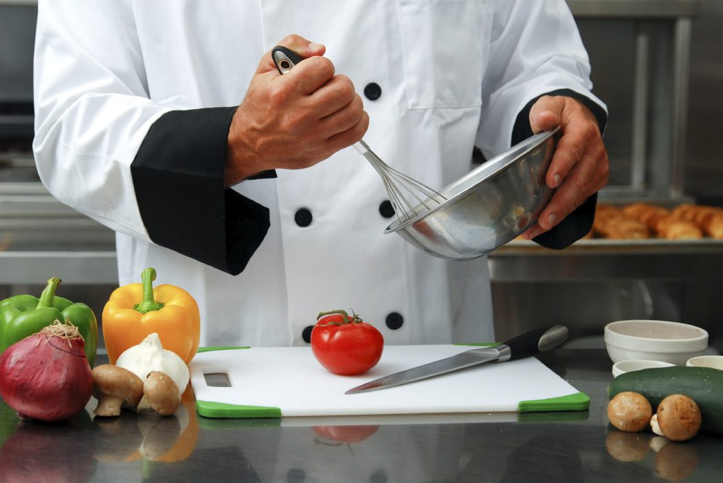 Cocinero trabajando