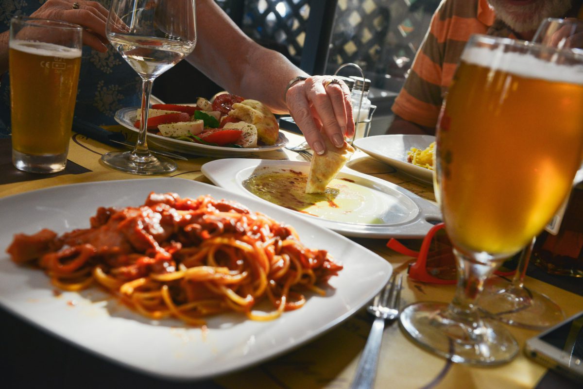 Comiendo con Cerveza