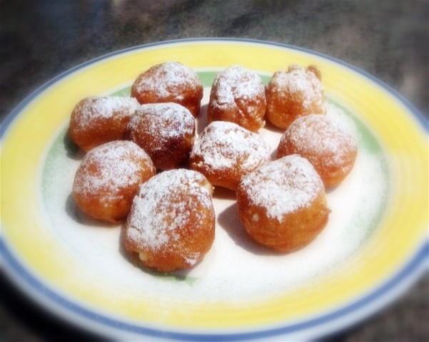 Buñuelos de crema pastelera