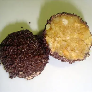 Trufas de nuez y chocolate con galletas maría