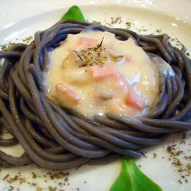 Receta de Espaguetis negros a la carbonara