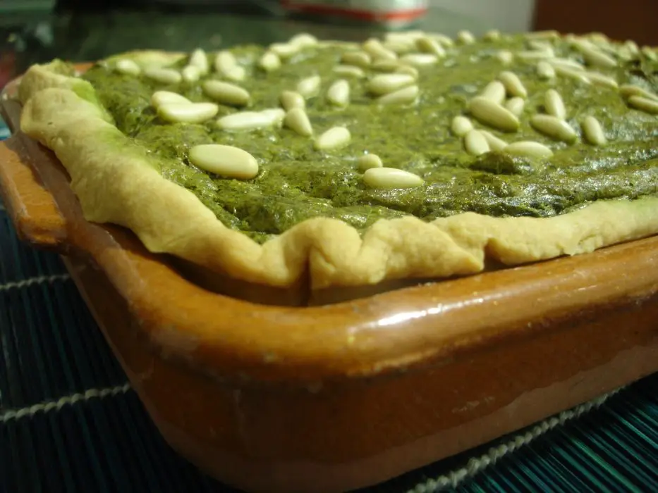 Quiche de espinacas y piñones Receta de Quiche de espinacas y piñones