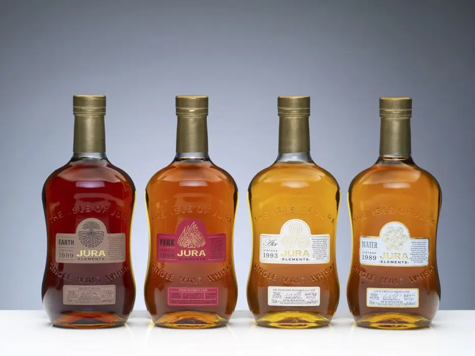 Whisky escocés "Jura Elements" by Whyte & Mackay