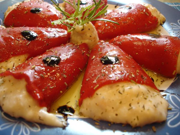 Pimientos del piquillo rellenos de salmón