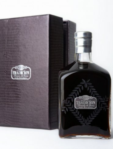 Brandy Tradición Platinum Solera Gran Reserva de 40 años