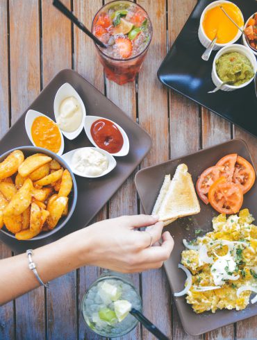 Comida en la mesa