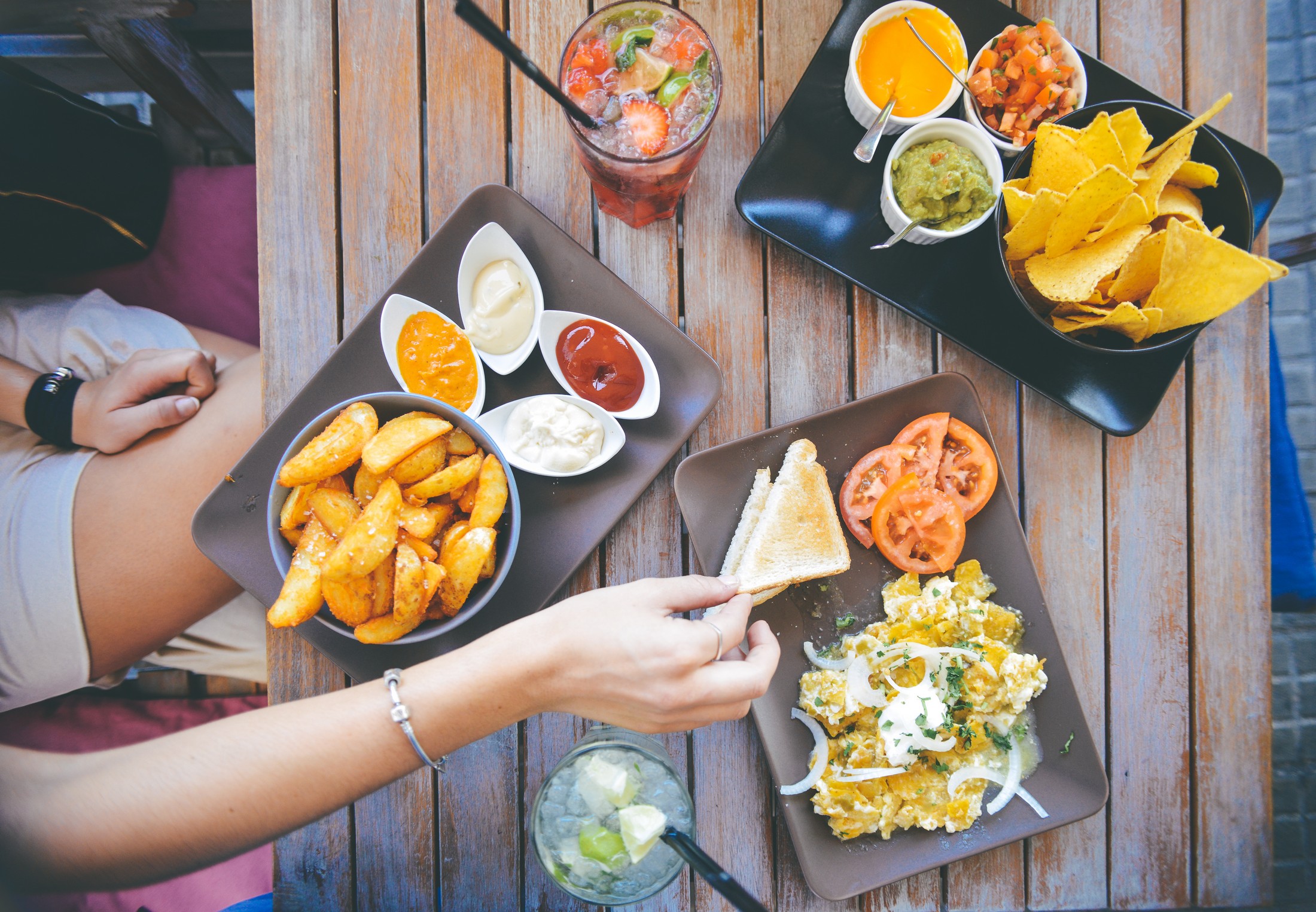 Comida en la mesa