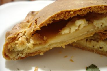 Calzone de Boletus Edulis y crema de queso curado