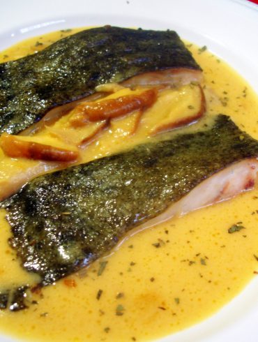 Receta de Rodaballo al horno con salsa de sidra y boletus