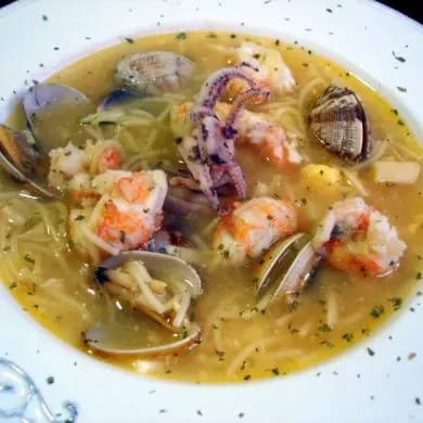 Receta de Sopa de pescado con fideos