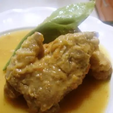 Manitas de Cerdo en Salsa
