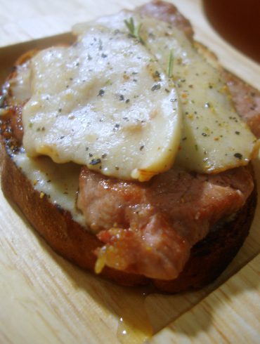 Tapa de solomillo de cerdo con crema de boletus