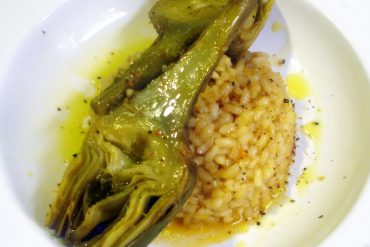 Arroz con alcachofas