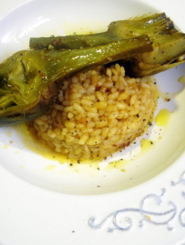 Arroz con alcachofas