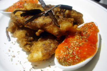 Tempura de Bacalao y espagueti de mar