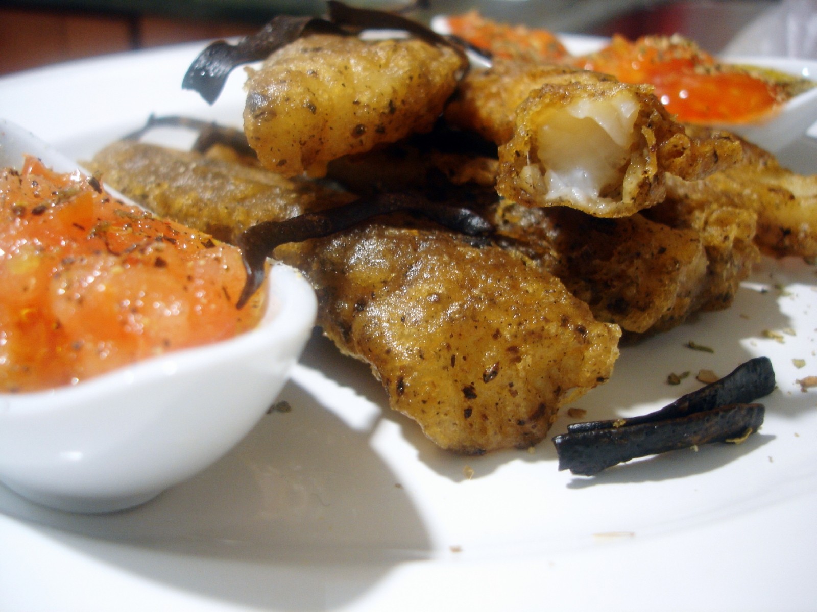 Tempura de Bacalao y espagueti de mar