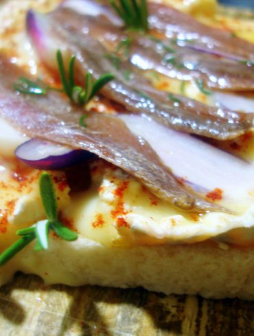 Receta de Tosta de queso Brie con anchoas