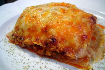 Receta de Lasaña de carne con champiñones fácil y rápida