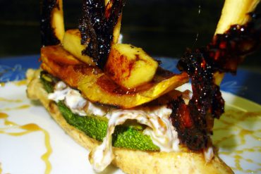 Pincho de cordero con costra de caramelo