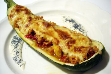 Calabacín relleno de carne