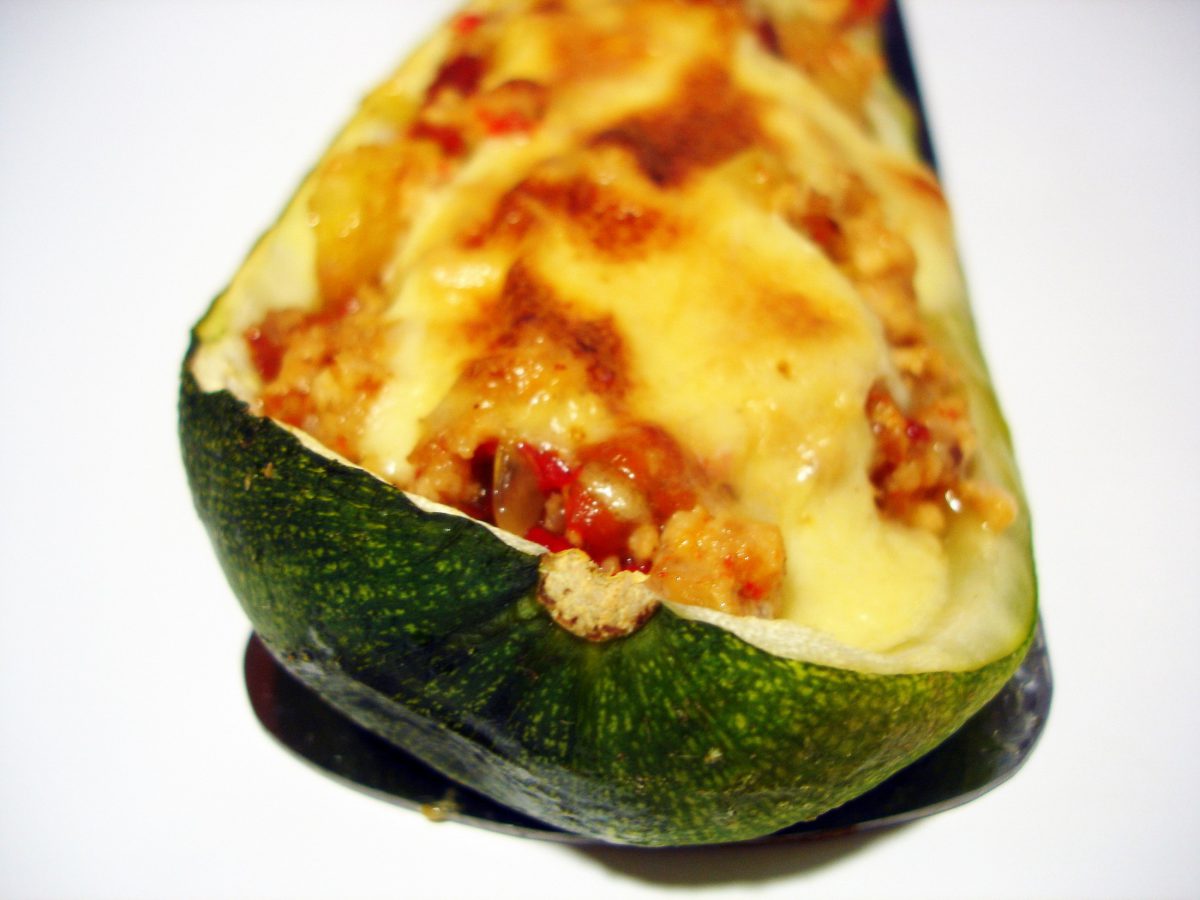 Calabacín relleno de carne