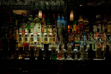 Bar bebidas alcohol modelo