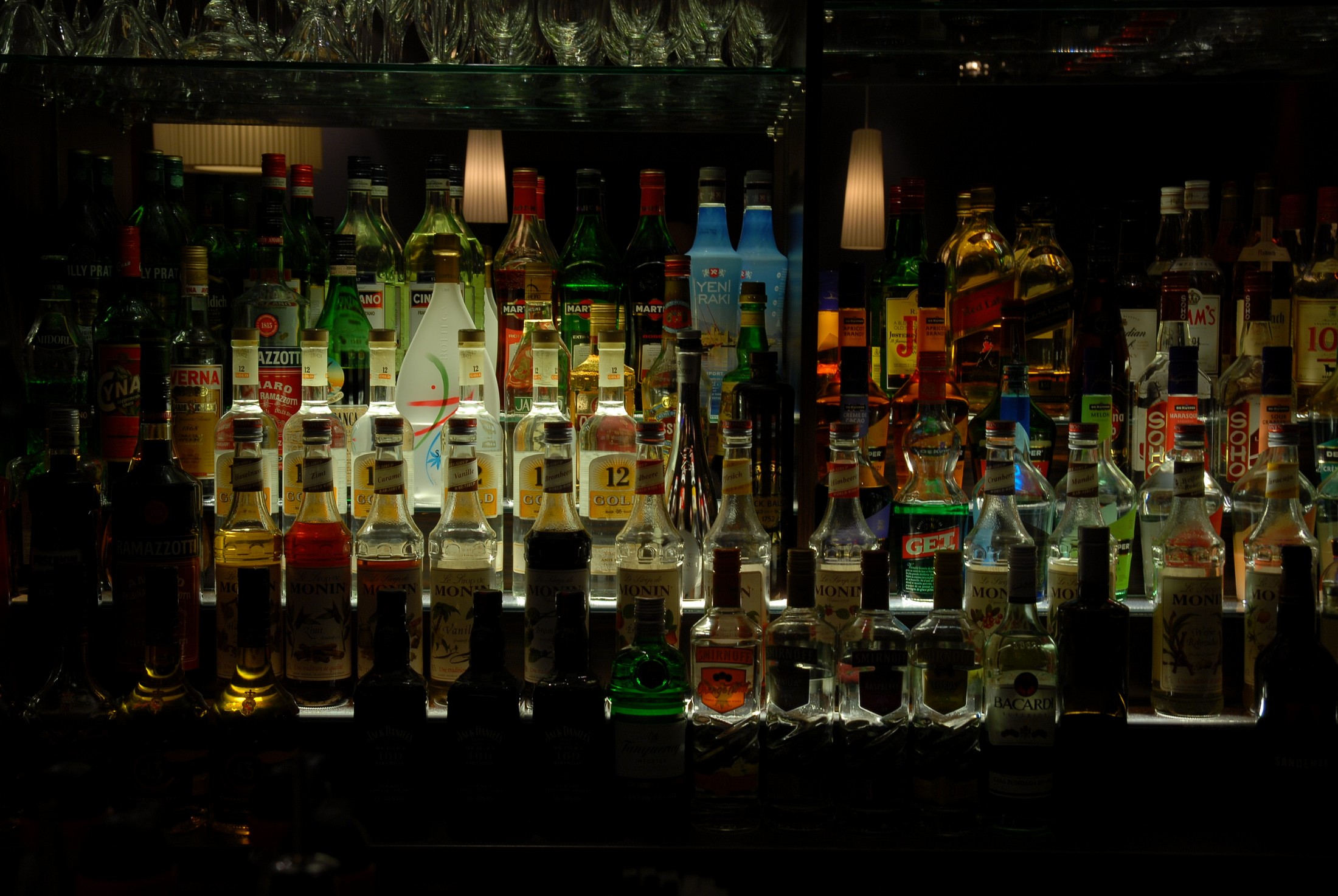 Bar bebidas alcohol modelo
