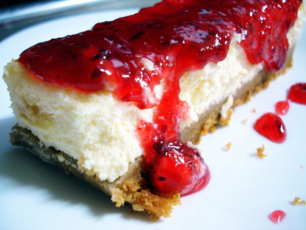 Tarta de queso philadelphia con mermelada de ciruelas