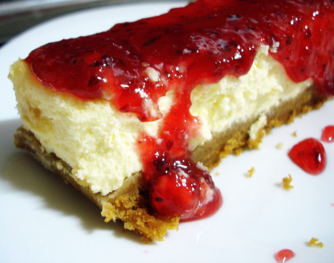 Tarta de queso philadelphia con mermelada de ciruelas