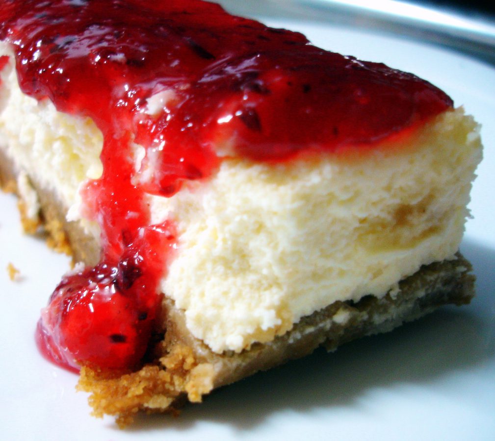 Tarta de queso philadelphia con mermelada de ciruelas