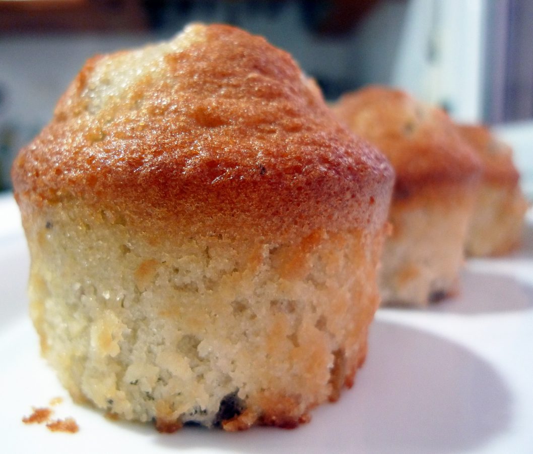 Muffins de yogurt de frutas del bosque