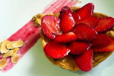 Tartaletas de crema pastelera y fresas