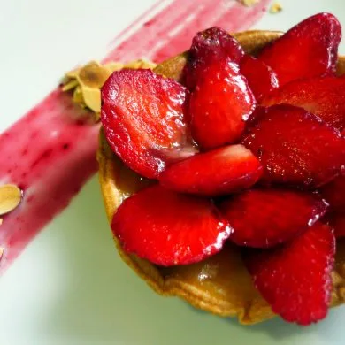 Tartaletas de crema pastelera y fresas
