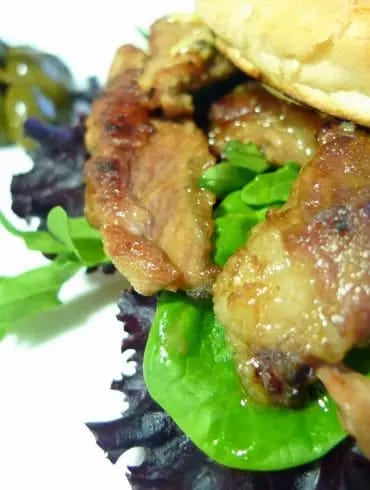 Hamburguesa de secreto de cerdo