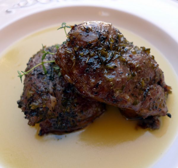 Carrilleras asadas con puré de patatas