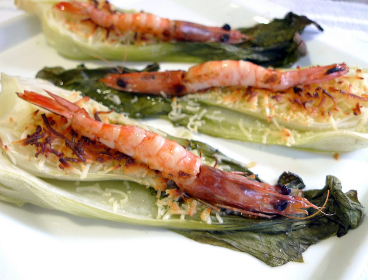 pak choi con queso y gambas