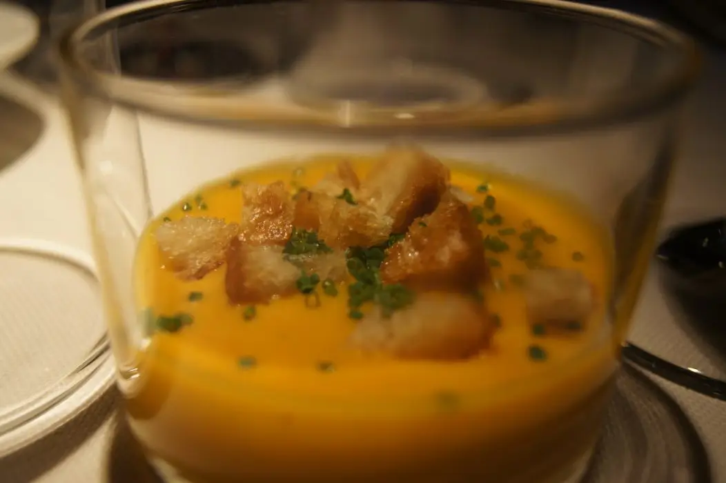 Restaurante Damaso - Crema de zanahoria y picatostes restaurante Dámaso - Crema de zanahoria y picatostes