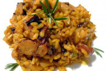 Arroz con sepia y pulpo