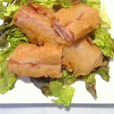 Rollitos de jamón york y queso en tempura 1