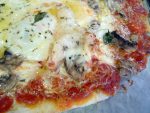 Pizza de pollo, champiñones y huevo Pizza de champiñones, pollo y huevo 3