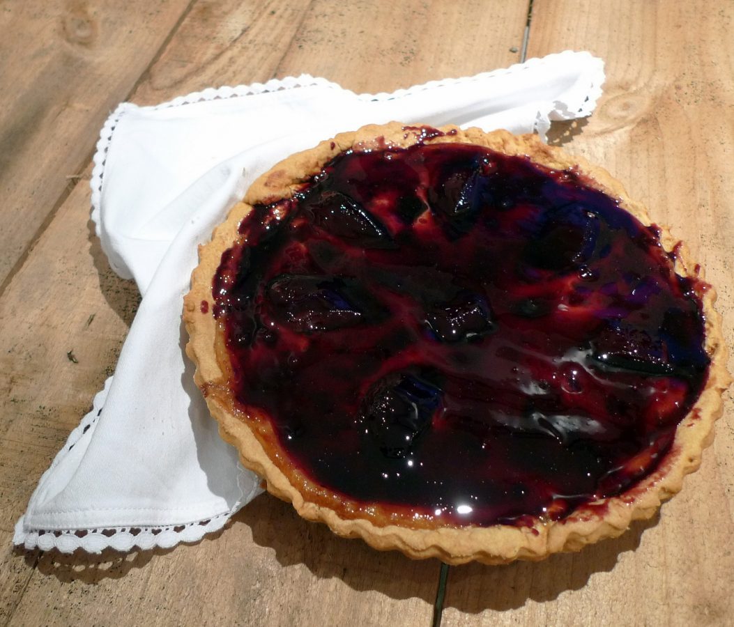 Tarta de peras al vino