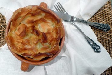 Pastel de verduras en pasta filo