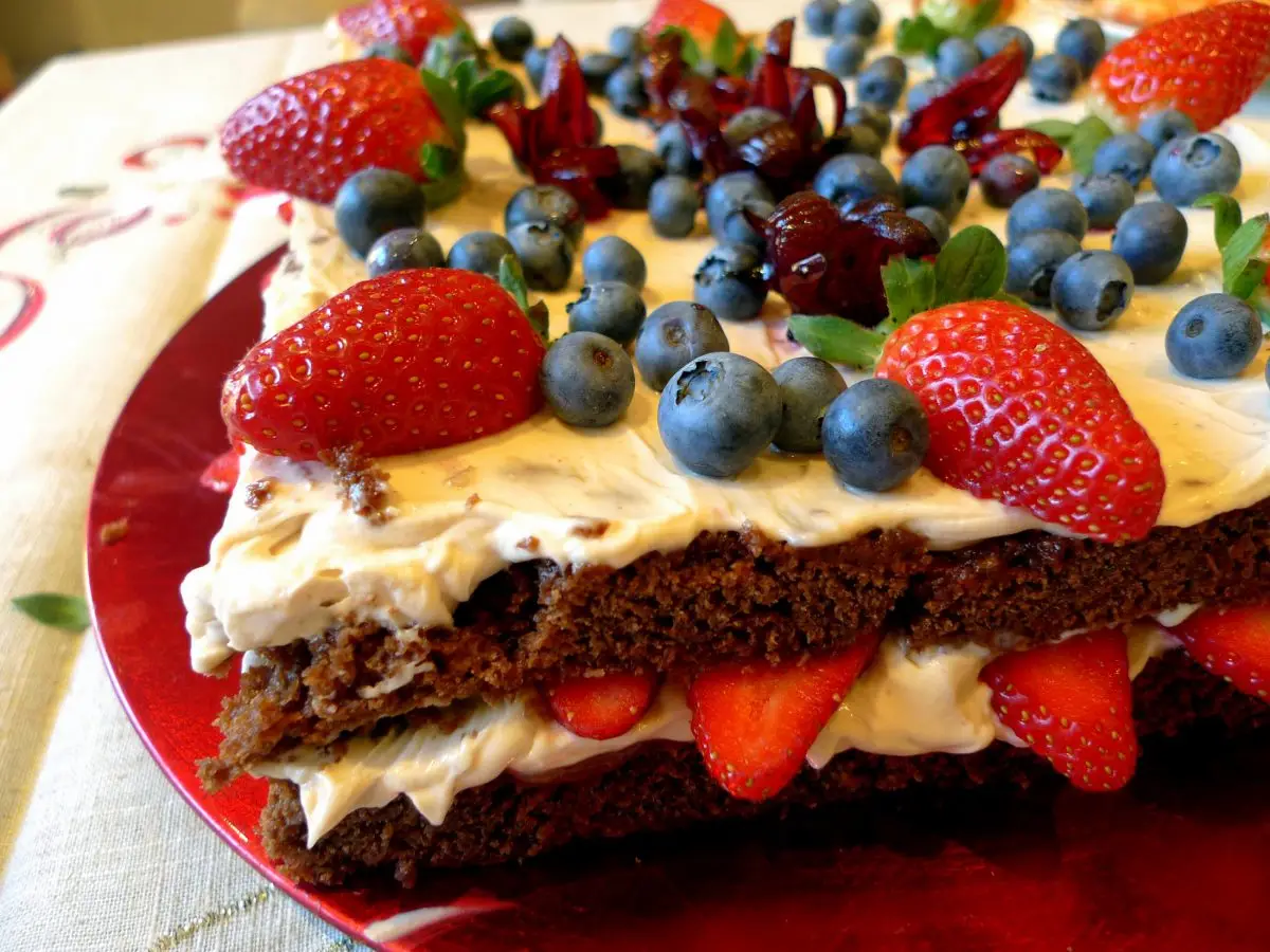 Tarta de chocolate con queso, castañas y frutos rojos 6 Tarta de chocolate con queso, castañas y frutos rojos 6
